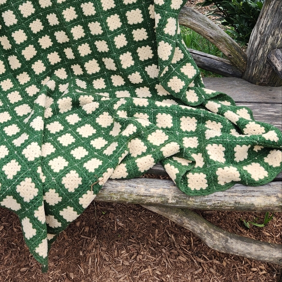 Vintage Handmade Wool Granny Square Crochet Throw Blanket - Picture 3 of 3